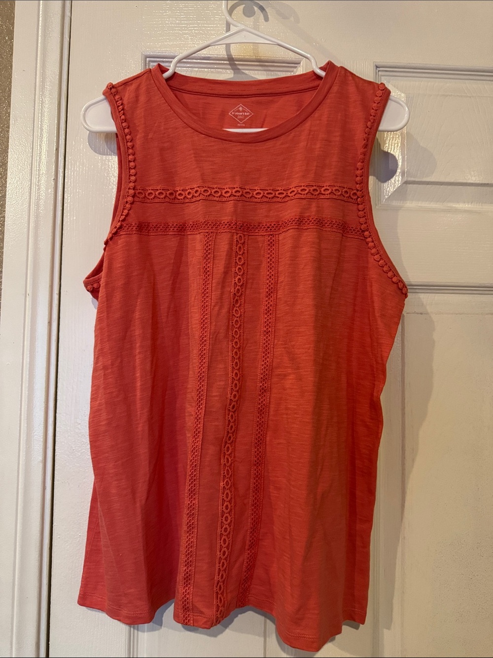 Women’s Sleeveless Crochet-Trim Tank Top - Coral